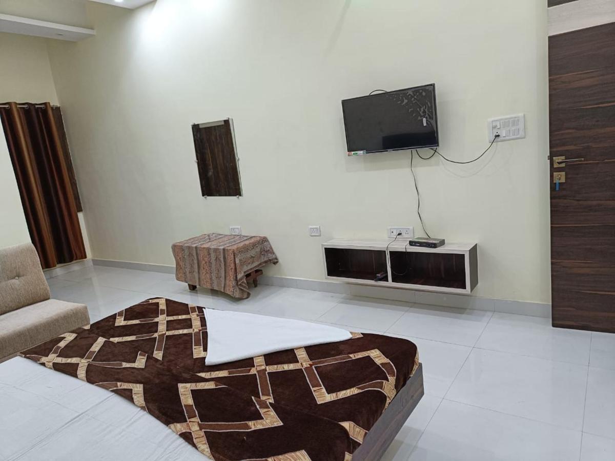 Hotel Parag Palace Jabalpur Extérieur photo