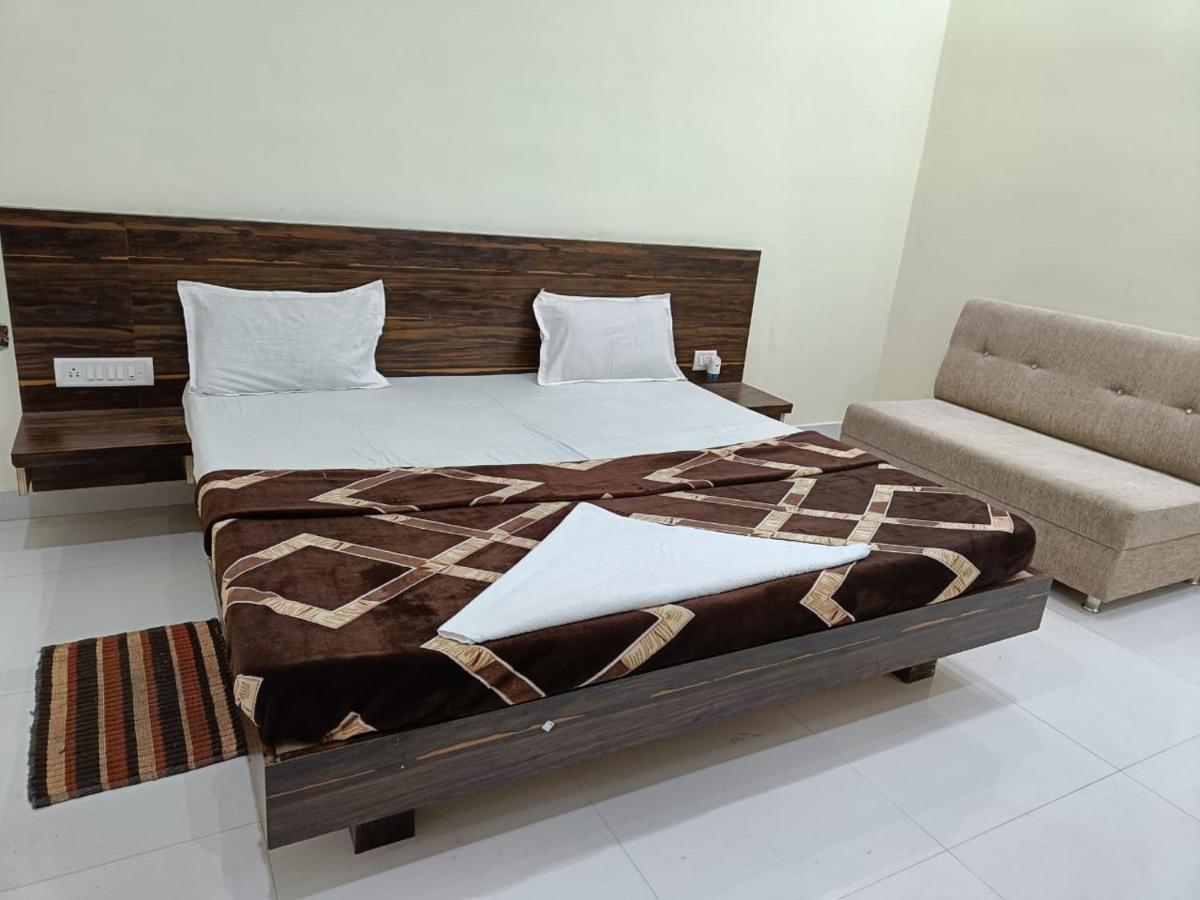 Hotel Parag Palace Jabalpur Extérieur photo